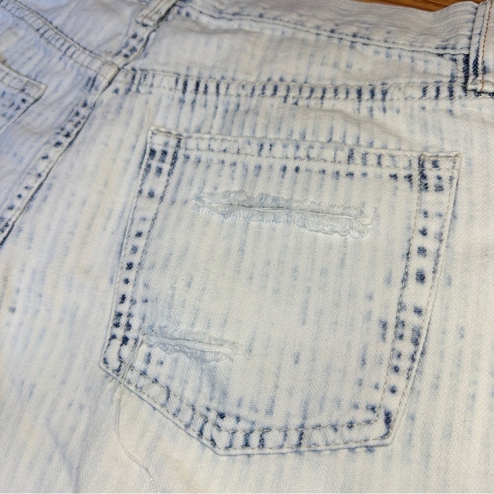 Free People Ivory Comb Distressed High Rise Cutoff Shorts 26 Acid Wash NWT - Picture 7 of 16